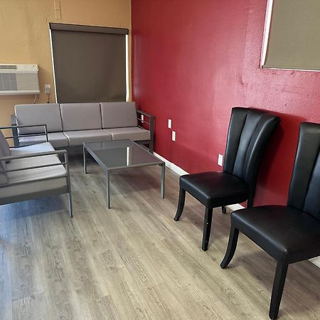 Desert Inn Motel Корона Екстер'єр фото