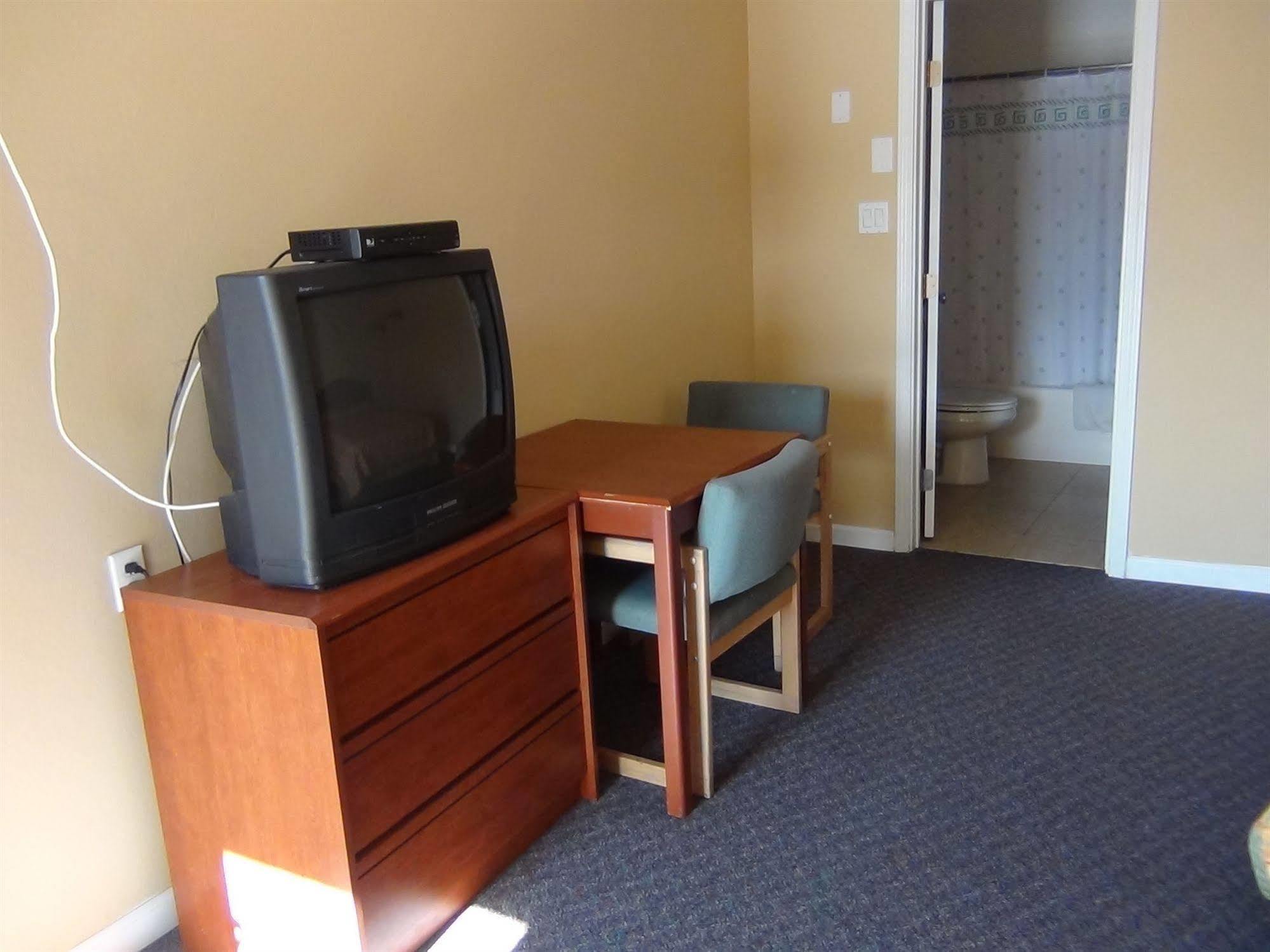 Desert Inn Motel Корона Екстер'єр фото